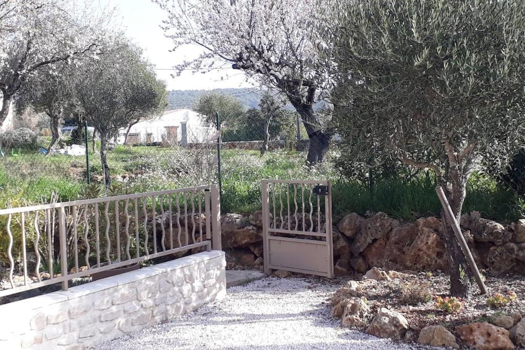 Maison 2 Ou 4 Personnes Jardin Parking Les Amandiers 로르귀 외부 사진